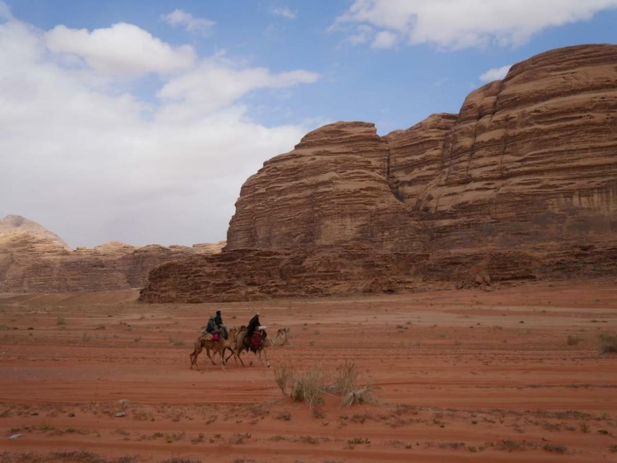 Wadi Rum Bright Moon 外观 照片